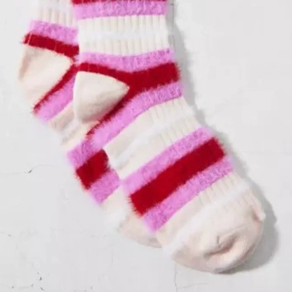 NWT Urban Outfitters Cozy Eyelash Red Striped Crew Socks